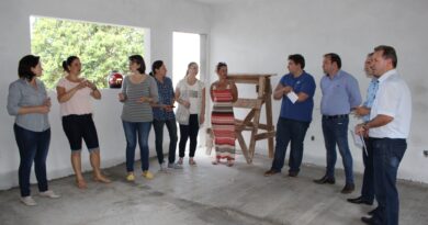 Membros do Governo e professoras do Ceim visitaram obras de ampliação da creche