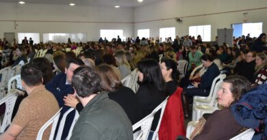 Aperfeiçoamento profissional atraiu cerca de 500 professores para o evento em Xaxim