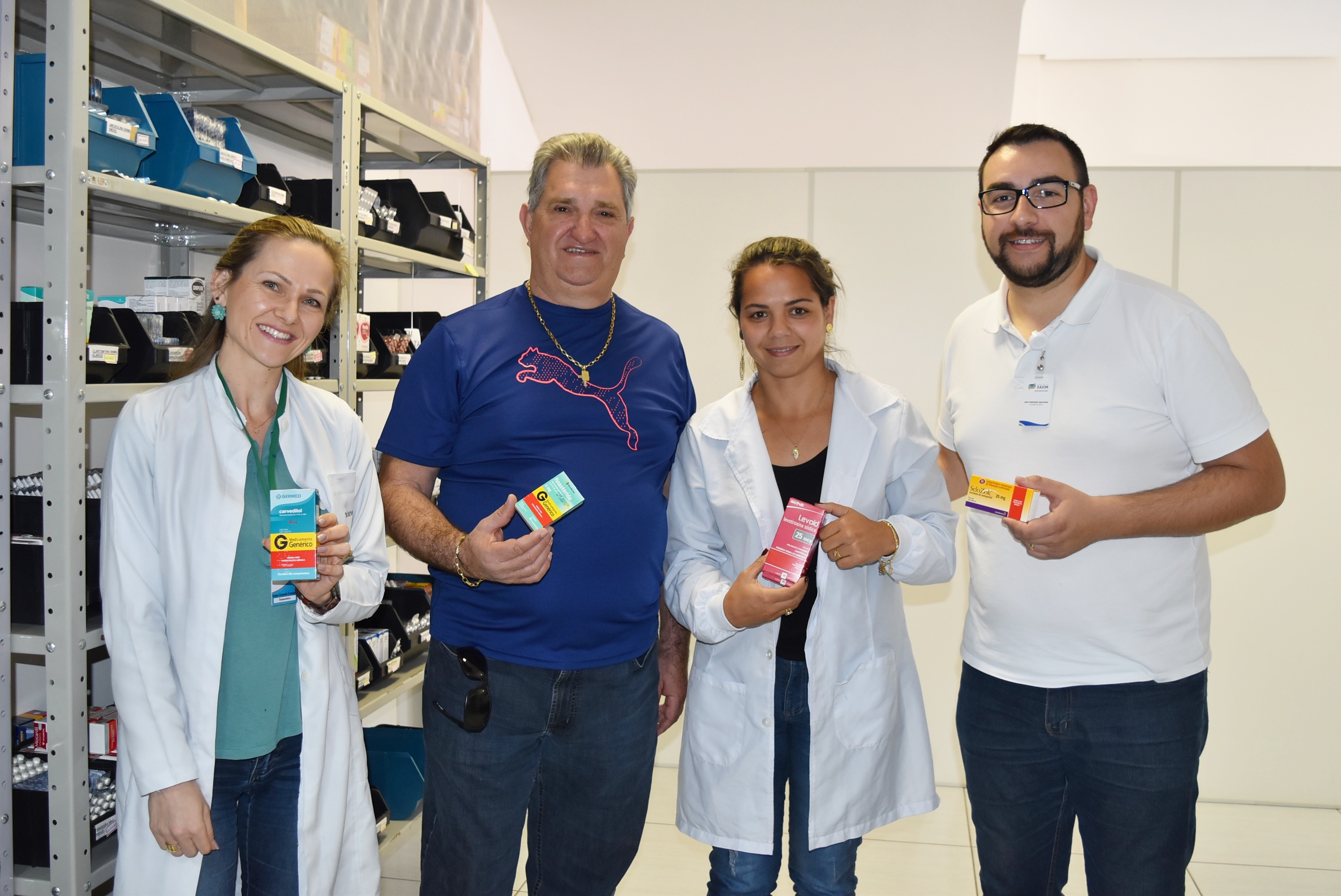Prefeito Lírio e Secretário Davi demonstraram satisfação com o trabalho realizado pelos profissionais da Farmácia Municipal