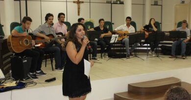 Daniela Silva apresentou os trabalhos desenvolvidos por professores e alunos da Casa da Cultura