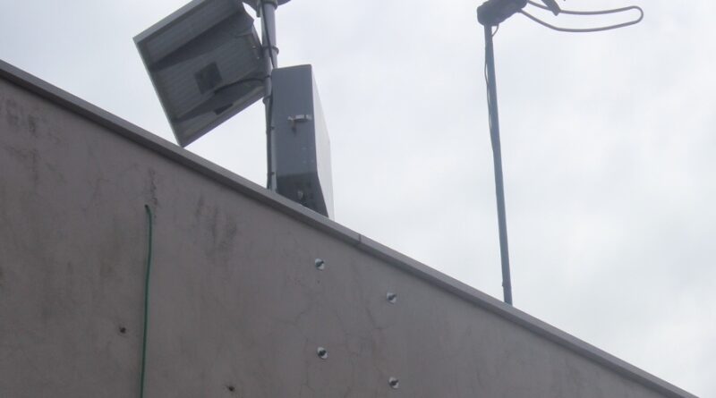 Pluviômetro foi instalado no telhado do prédio da Defesa Civil