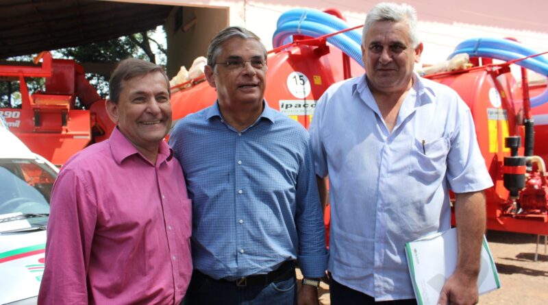 Prefeito Idacir Orso, Vice-governador Eduardo Pinho Moreira e o Secretário de Agricultura e Meio Ambiente de Xaxim, Claudir Minski